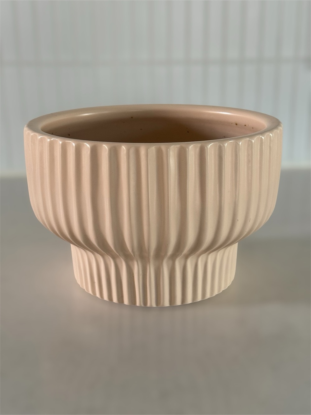 Jungle Club Presley Pedestal Pot in Color Ballerina